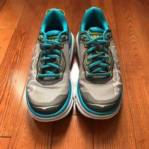Hoka One One Bondi 4